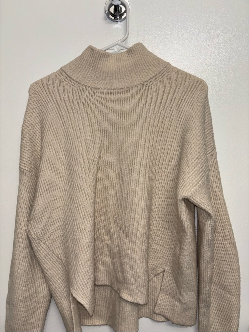 Abercrombie Women’s Cream Turtleneck Sweater